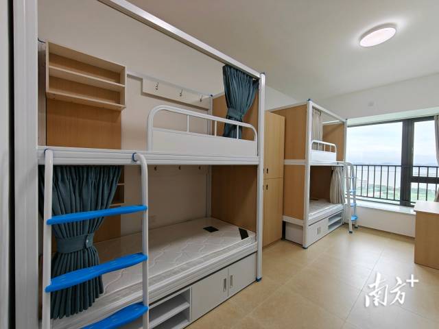 1752738228527959.jpg 4.jpg